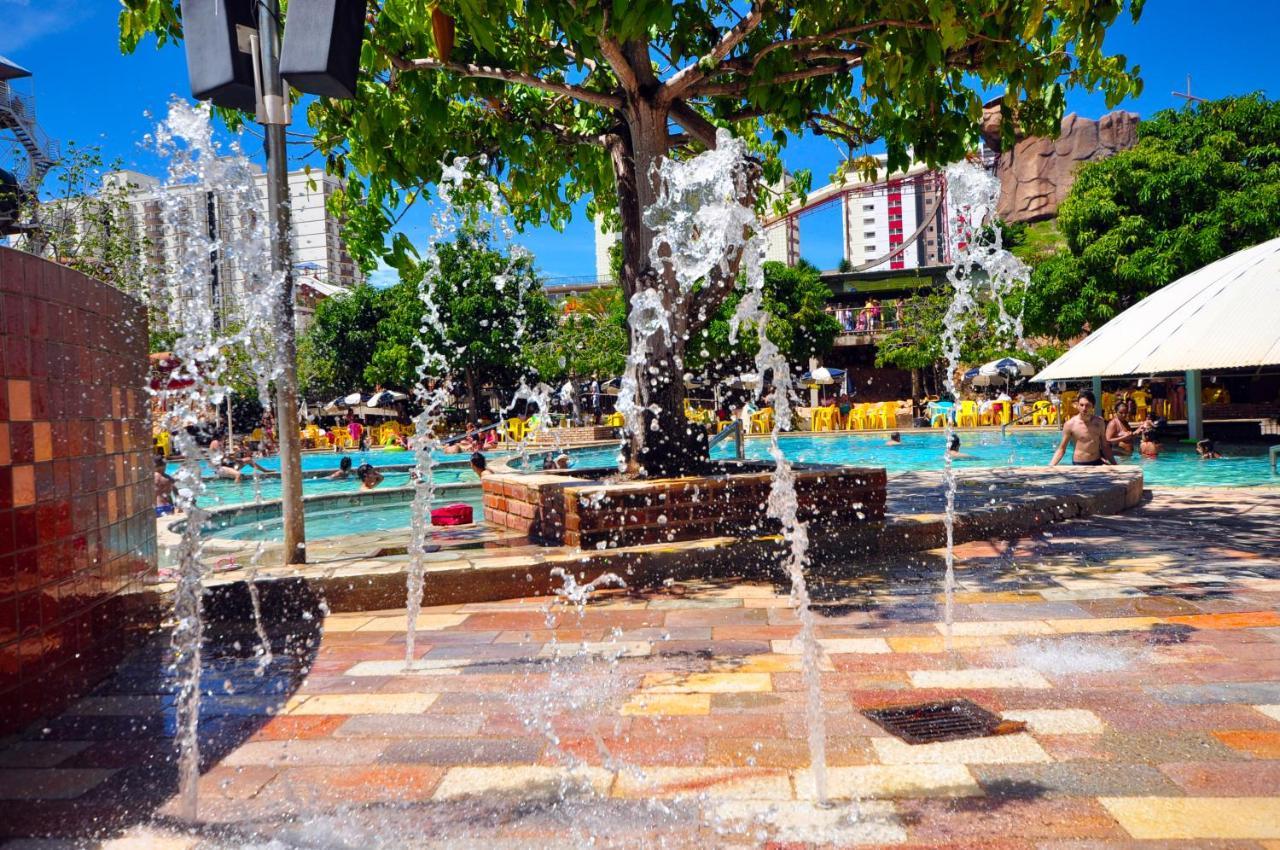 Villas Diroma Com Um Dia No Acqua Park, Splash E Slide Калдас Новас Екстериор снимка