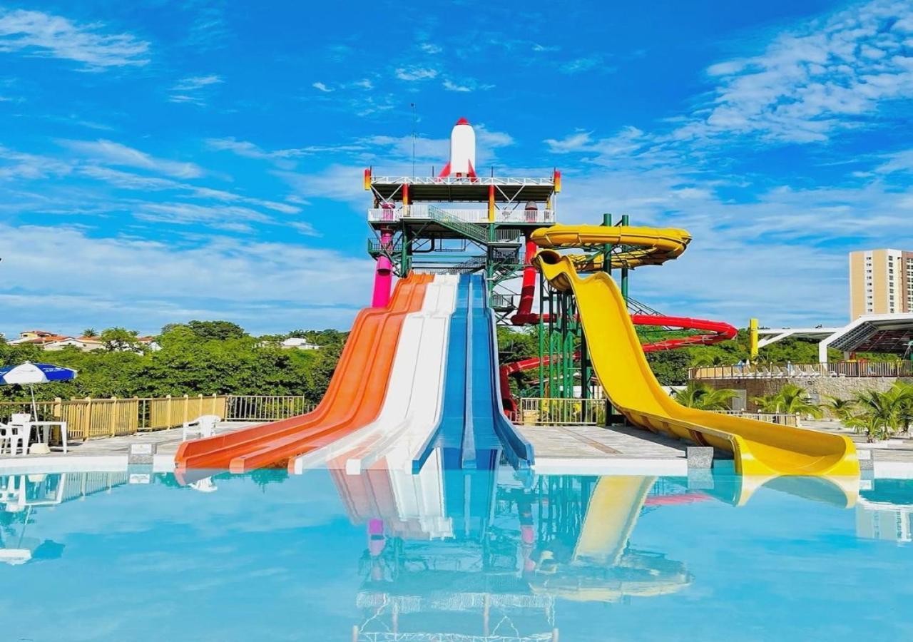 Villas Diroma Com Um Dia No Acqua Park, Splash E Slide Калдас Новас Екстериор снимка